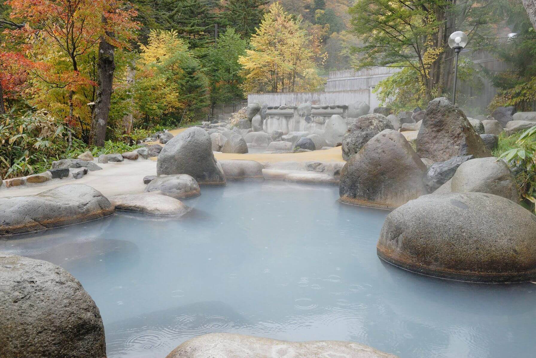 奧飛騨溫泉郷 平湯溫泉的代表景點「平湯之森」